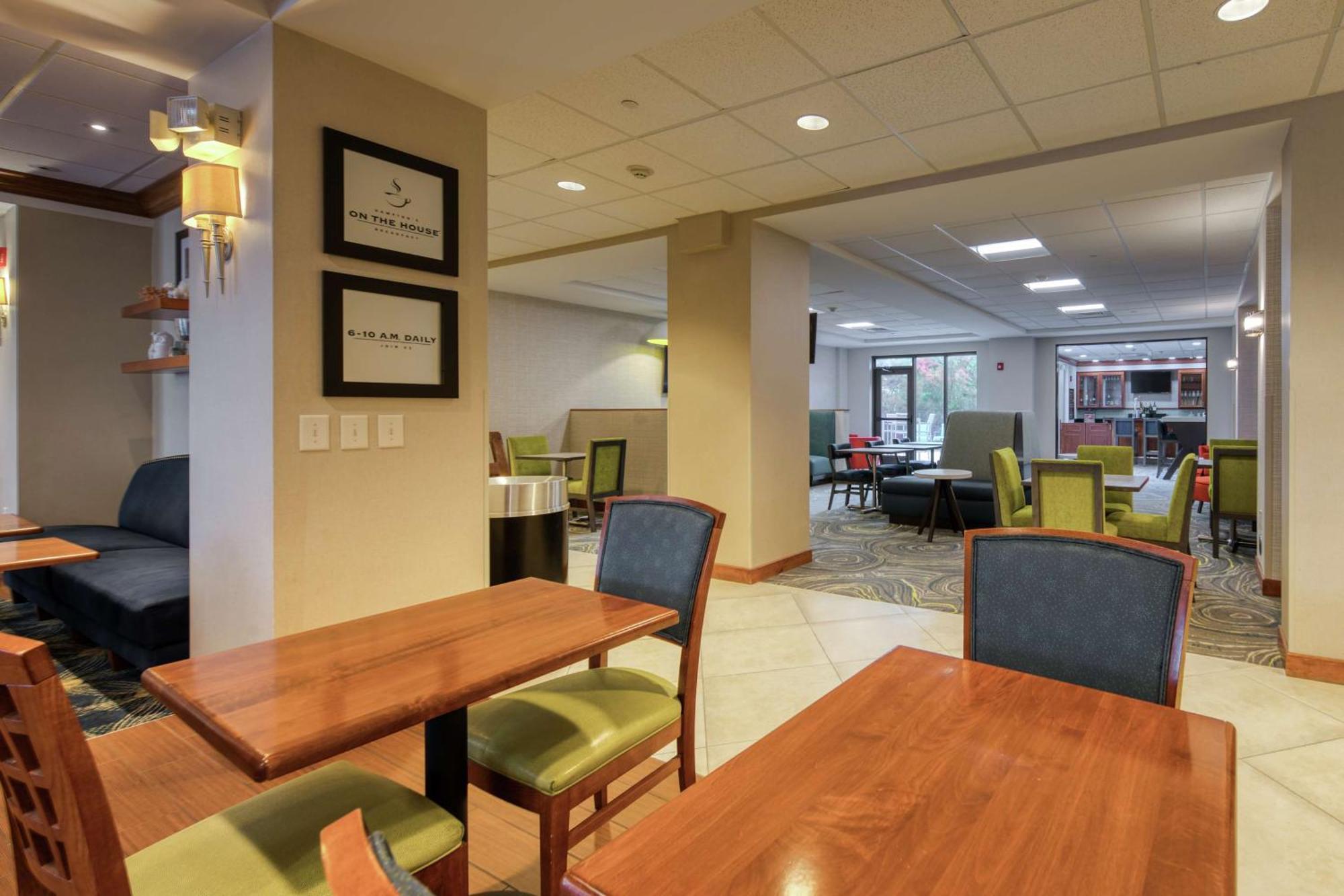 Hampton Inn Wilmington University Area Bagian luar foto