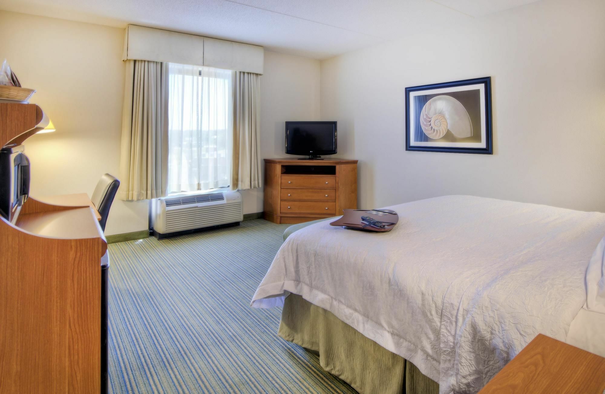 Hampton Inn Wilmington University Area Bagian luar foto